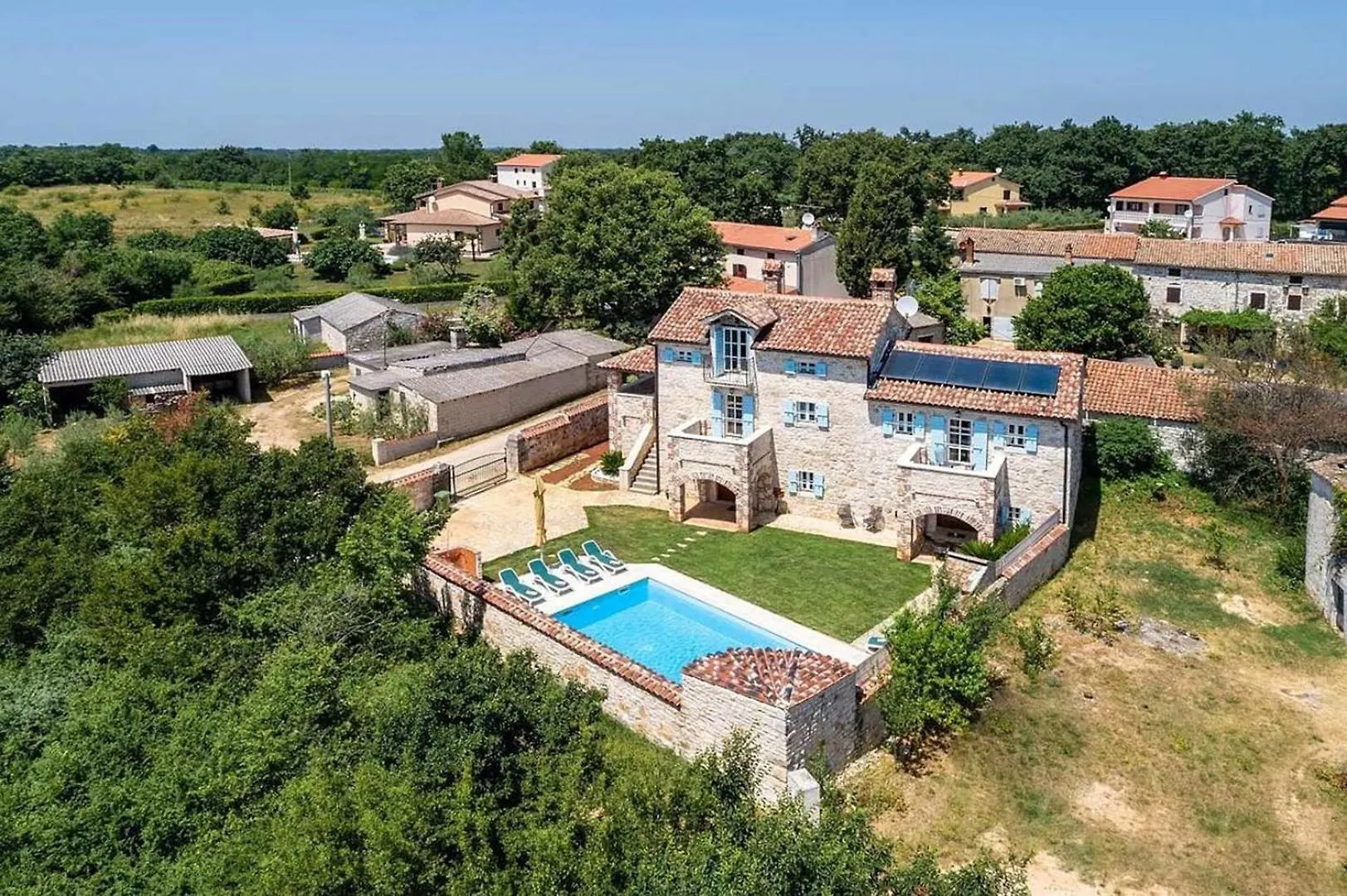 Villa Lamija location